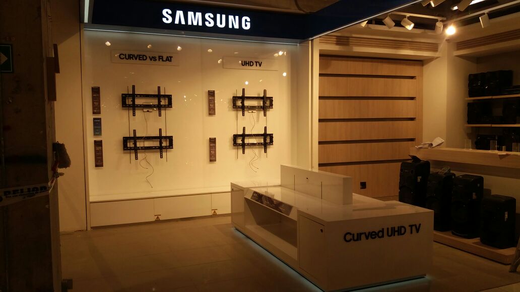Diseño de mobiliario para oficinas y retail